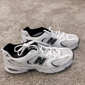 Perfect condition, not my size. Women’s size 7.5, Men’s size 6.